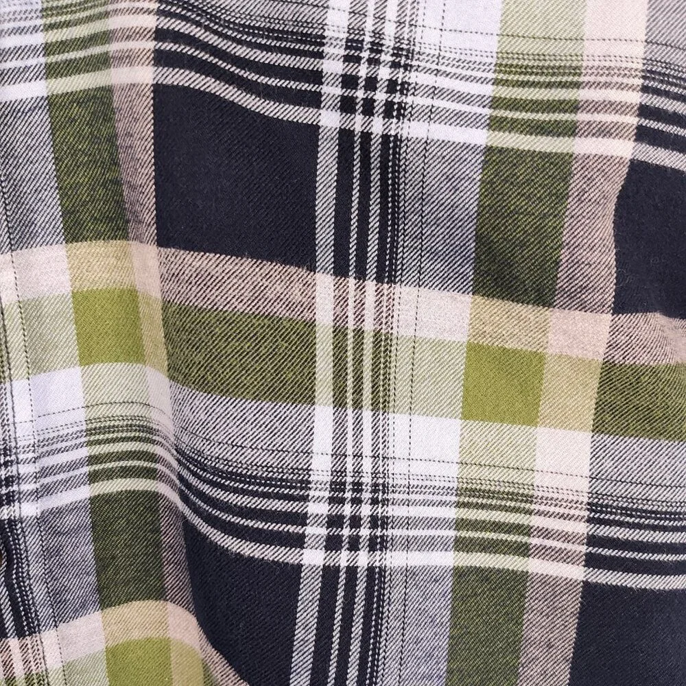 Banana Republic Men's Large‎ Luxe Flannel Grant Fit Plaid Long Sleeve Shirt